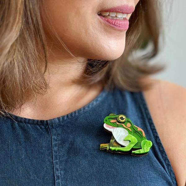 Erstwilder - Frodo the Frog Brooch - 20th Century Artifacts