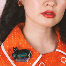 Load image into Gallery viewer, Erstwilder - Cultured Cat Brooch (2022) - 20th Century Artifacts