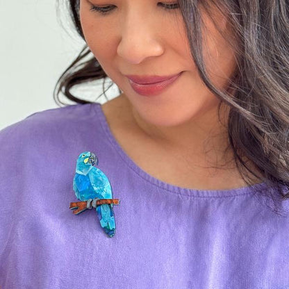 Erstwilder - Glaucous Macaw Brooch - 20th Century Artifacts