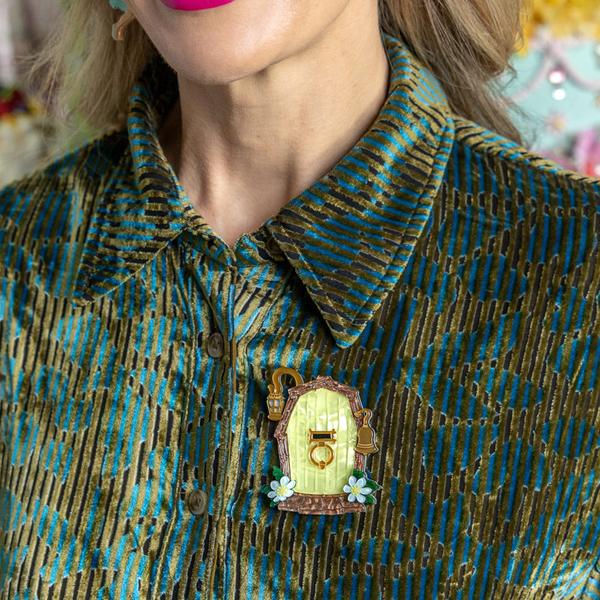 Erstwilder - Magic Faraway Tree - Silky’s Door Brooch - 20th Century Artifacts