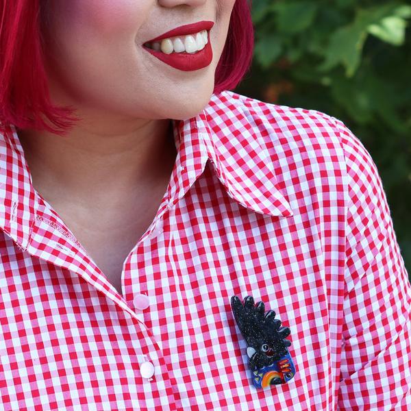Erstwilder - The Rare Red-Tail Cockatoo Brooch (Pete Cromer) (2021) - 20th Century Artifacts