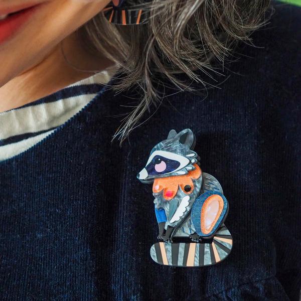 Erstwilder - The Resourceful Raccoon Brooch (Pete Cromer) (2025) - 20th Century Artifacts