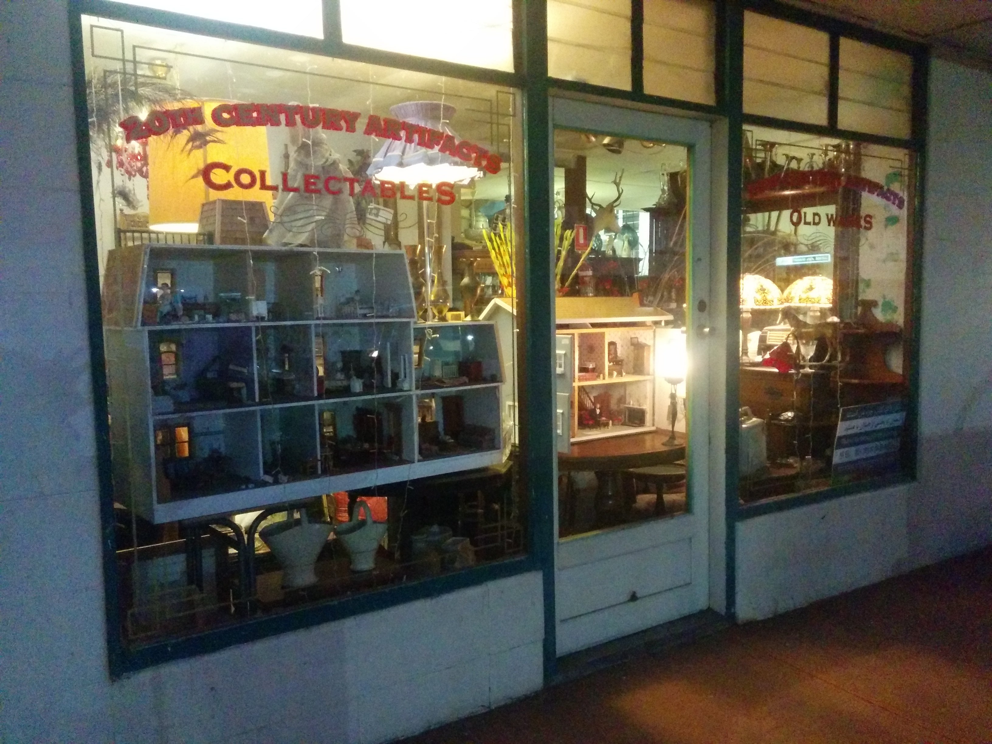 Erstwilder, Antiques & Collectables