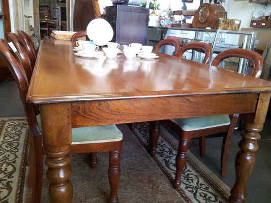 Australian Red Cedar Dining Table - 20th Century Artifacts