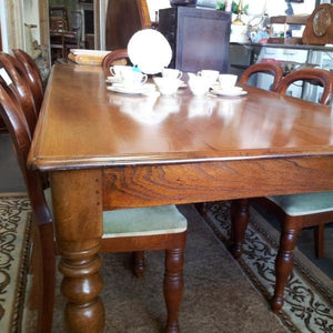 Australian Red Cedar Dining Table - 20th Century Artifacts