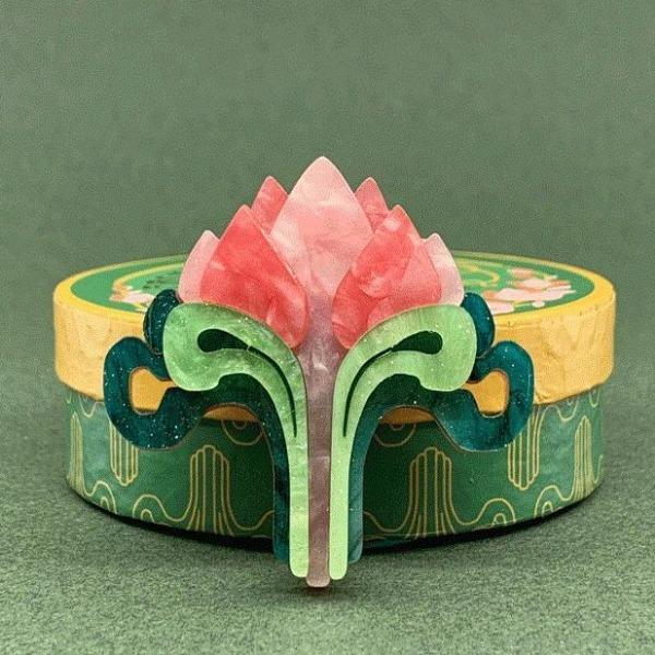 Erstwilder - Natures Bloom Brooch (2020) - 20th Century Artifacts