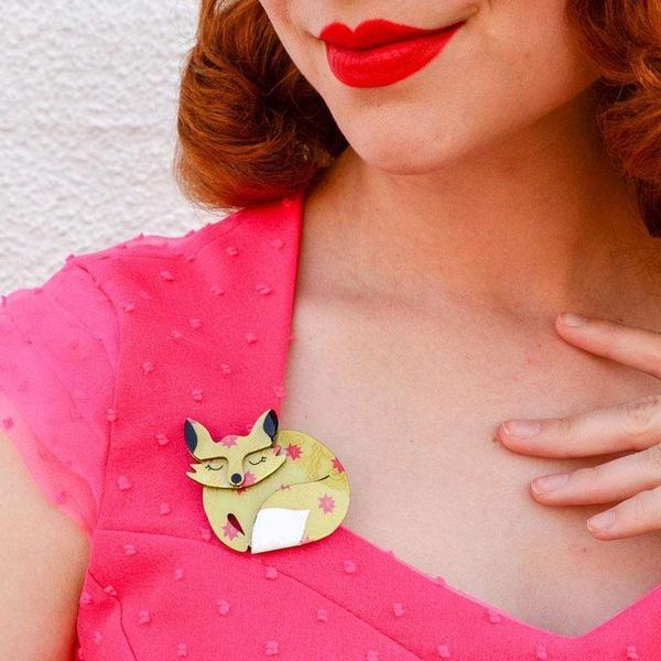 Erstwilder - Sacha Sleeping Fox Brooch - 20th Century Artifacts