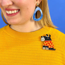 Load image into Gallery viewer, Erstwilder - Whiskered Snout Brooch (Terry Runyan 1) - 20th Century Artifacts