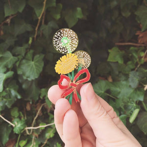 Kirbee Lawler - Dandelion Wishes Brooch (2015) - 20th Century Artifacts