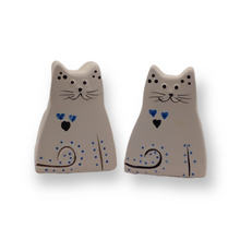 Load image into Gallery viewer, Salt &amp; Pepper Shakers - Cute Cats - 20th Century Artifacts