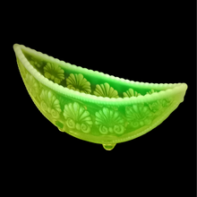 Load image into Gallery viewer, Uranium Glass Davidson &quot;War of the Roses&quot; Boat Dish 6 inch - 20th Century Artifacts