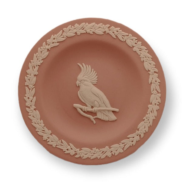 Wedgwood Jasperware Plate - Australian Birds - Sulphur-Crested Cockatoo - 20th Century Artifacts