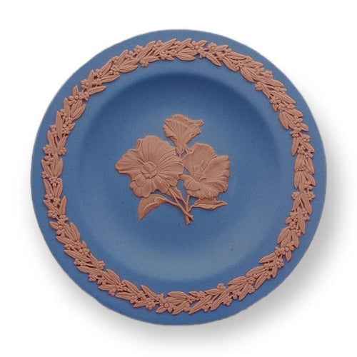 Wedgwood Jasperware Plate - Native Flowers - NT - Sturt's Desert Rose - 20th Century Artifacts